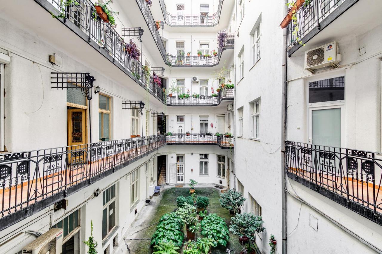 Vintage Apartment In The Jewish Quarter Budapest Exterior photo